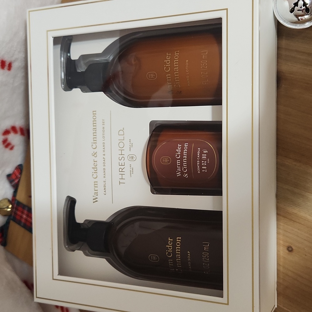 Threshold Gift Set - Picture 14 of 15